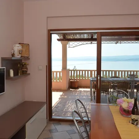 Appartement Vesela 1 *